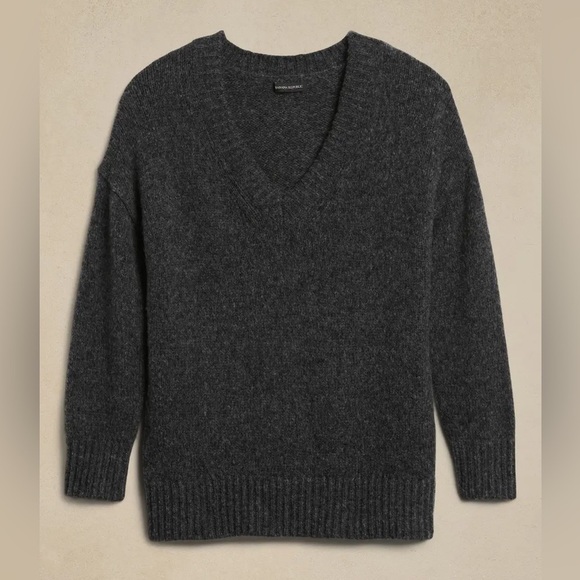 NWT! Banana Republic Gray Salma Wool Cottonn Oversized Sweater - Size XS 💙 - Picture 4 of 8